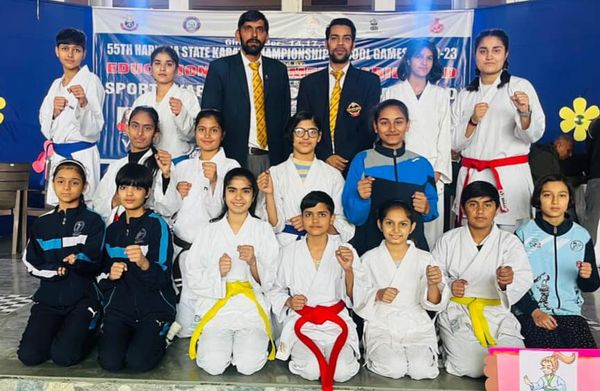 Aditi won gold medal in 55th State Level School Sports Karate Competition